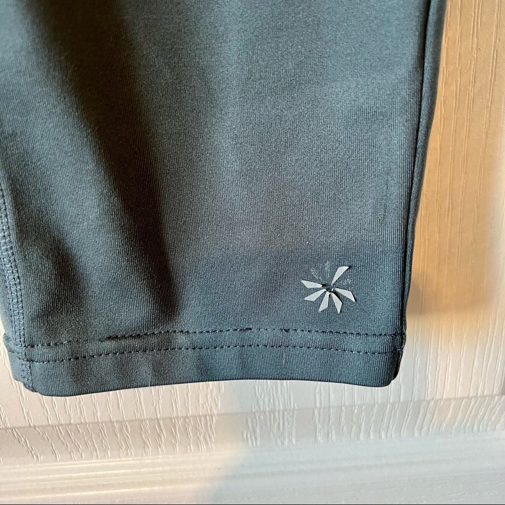 ATHLETA Workout Capri Spandex Leggings With Zippered Pocket—SZ. SMALL - Picture 6 of 12